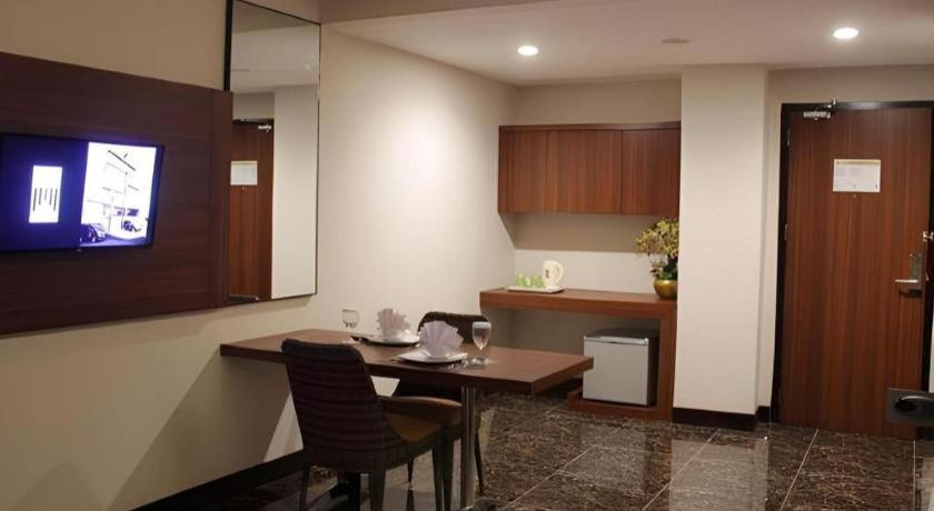 Atrium Premiere Cilacap Esterno foto
