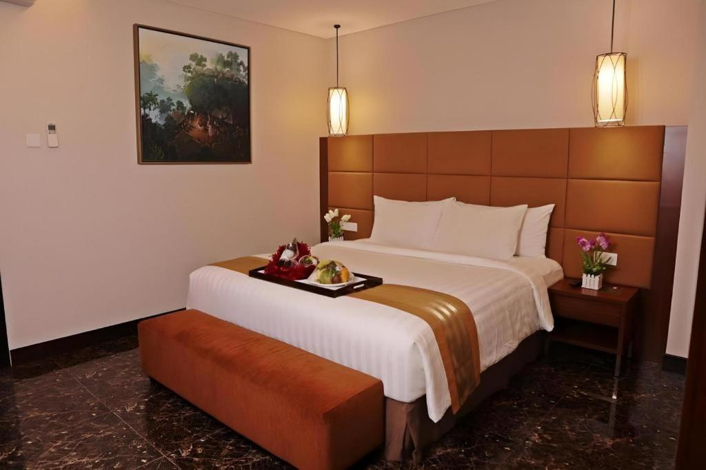 Atrium Premiere Cilacap Esterno foto